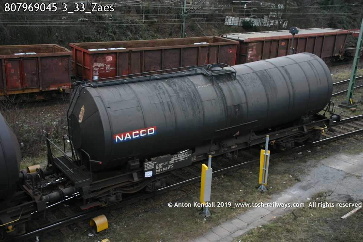 807969045-3_33_Zaes.jpg